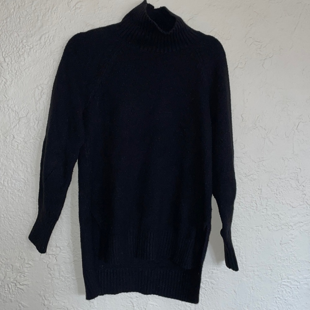Sz M Calvin Klein Jeans sweater.